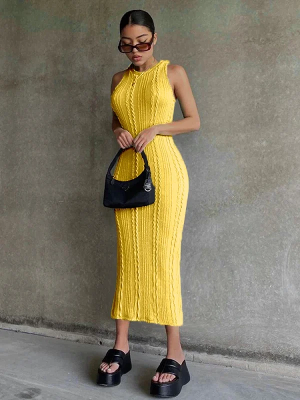 Hugcitar Crochet Sleeveless O-Neck Bodycon Solid Sexy Sweater Dress 2023 Summer Women Streetwear Party Club Elegant Clothing Y2K 1