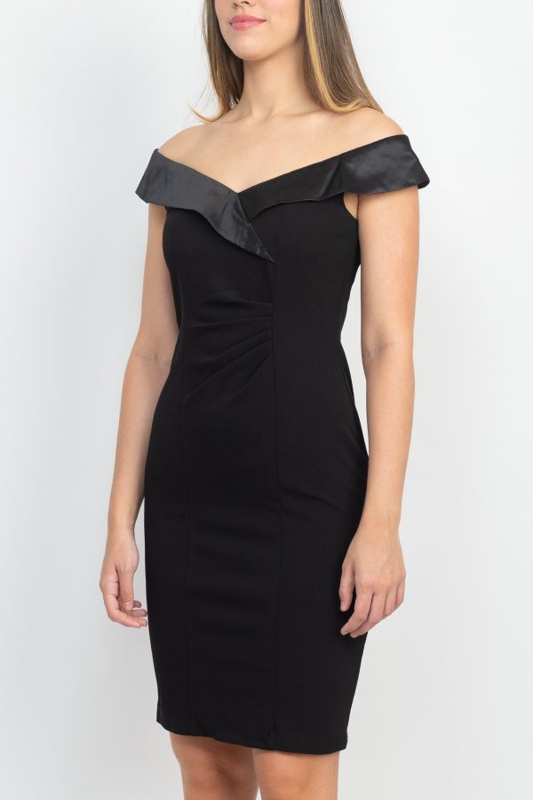 SL Fashion Off Shoulder Sleeveless Bodycon Zipper Back Ruched Bodice Detail Jersey Dress - Image 3