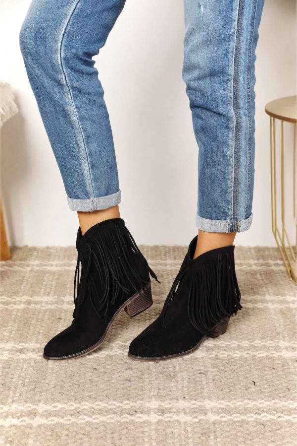 Women's Cowboy Boots: Must-Have Stylish Fringe Design - Image 3