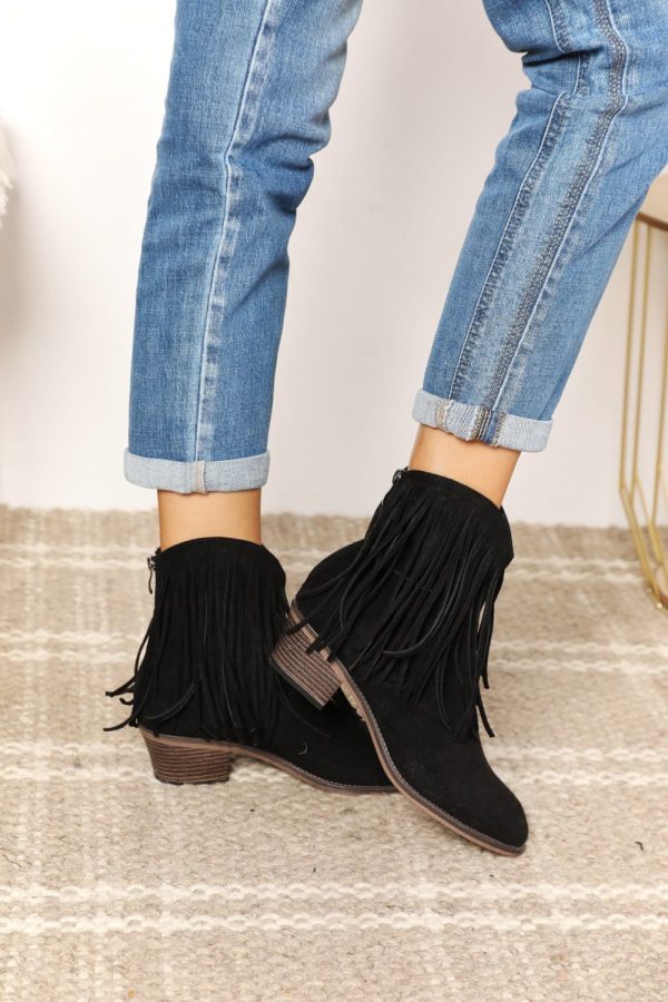 Women's Cowboy Boots: Must-Have Stylish Fringe Design - Image 4