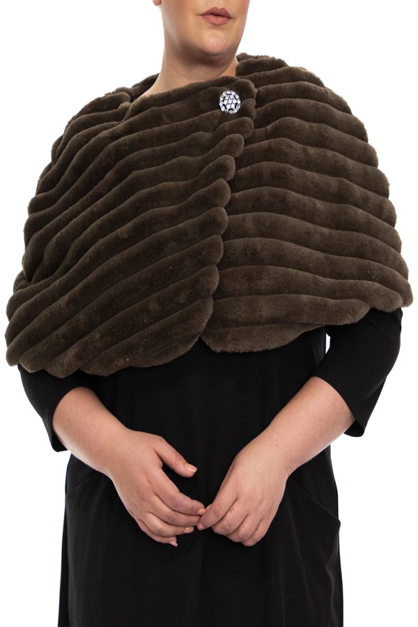 faux fur capelet – Cozy, Sustainable Style for Any Look