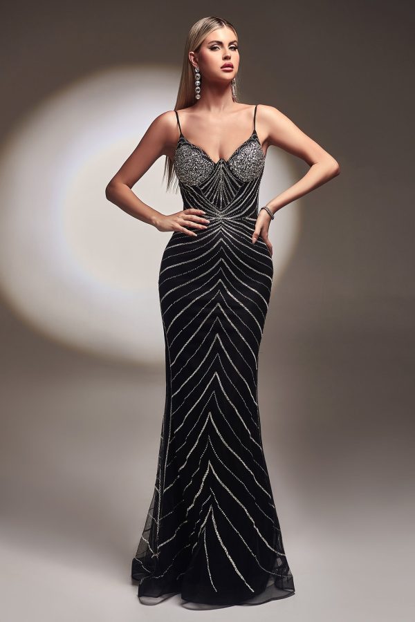 Silver Art Deco Print Gown: Stunning Silhouette & Shimmering Detail - Image 5