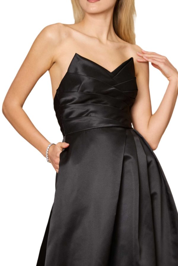 Full-Length Black Formal Gown Sweetheart Neckline & A-Line - Image 5